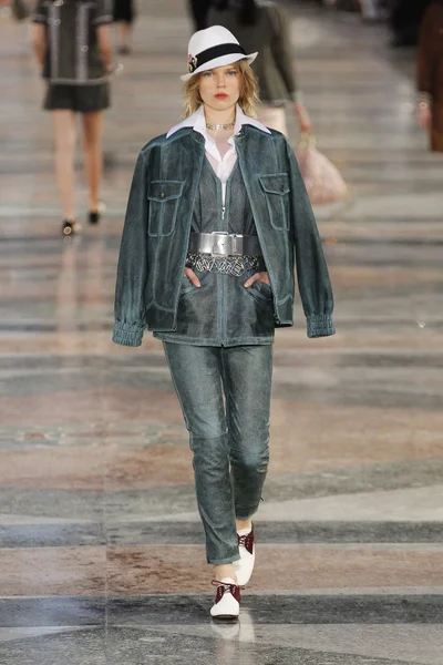 Look 23